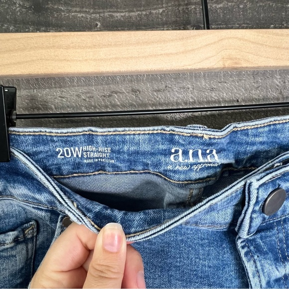 NWT a.n.a 20W Blue Straight Leg Jeans Classic Denim Velcro Closure - Picture 7 of 8